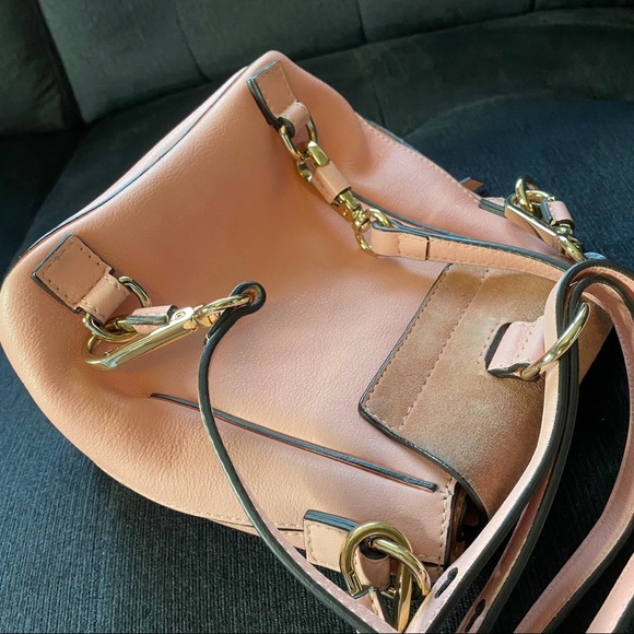 Chloe Faye - Picture 6 of 9